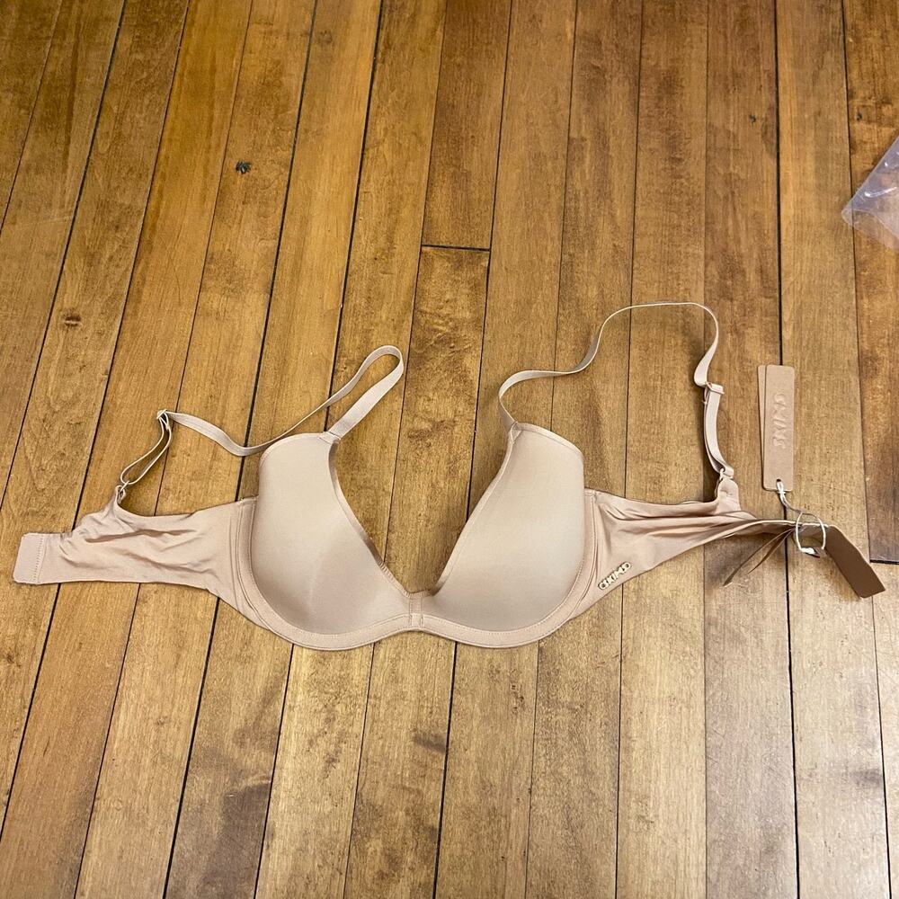 SKIMS Weightless Scoop Bra Clay size 32B BR-UWR-1982 NEW $60 NWT's Nude